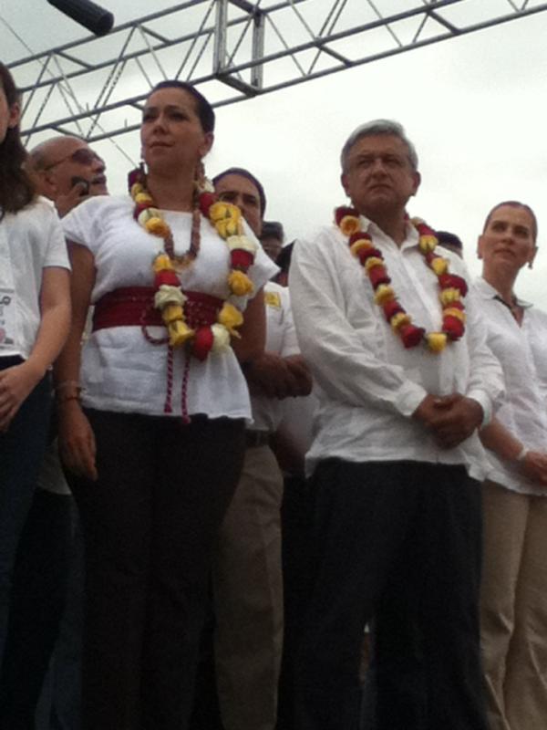 SFChiapas's tweet photo. Cierre de campaña de AMLO en Chiapas, por un Chiapas mejor vamos con @nenaorantes #MEOLgobernadora2012 http://t.co/Tr968Wgq