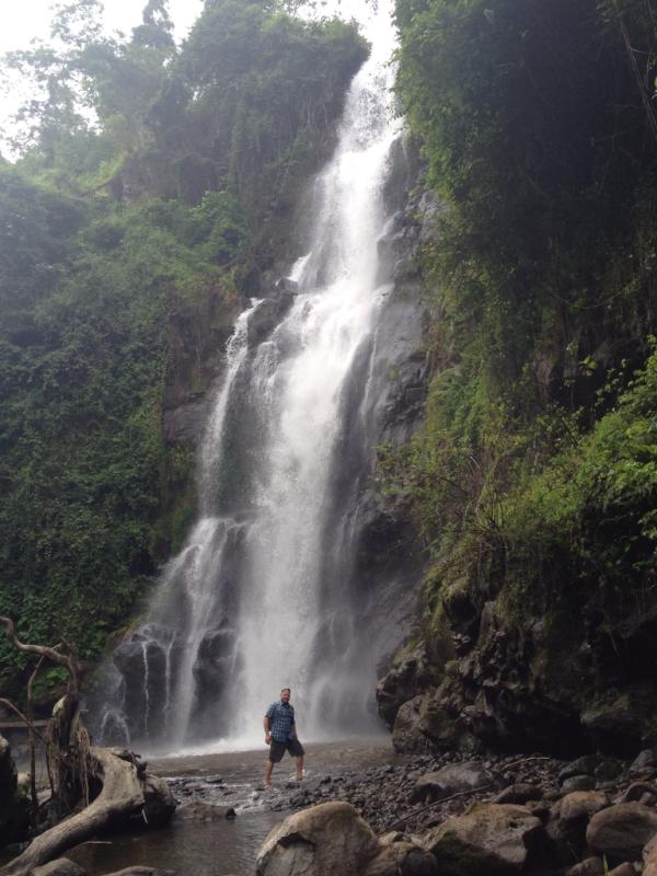 wadegarriock's tweet photo. Ndoro waterfall during my coffee and banana trek.  Today I start my 2 day safari. Here kitty kitty! http://t.co/PL3Gf9JV