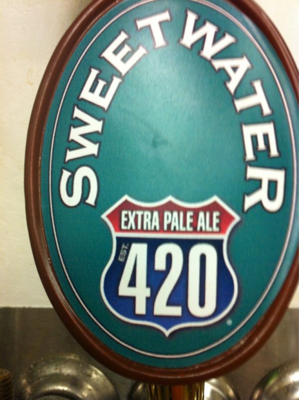 GabrielsPizza's tweet photo. Celebrate summer with some Sweetwater 420 draught beer. Our patio is open. Open mic Monday night. http://t.co/hrLyC1Pv