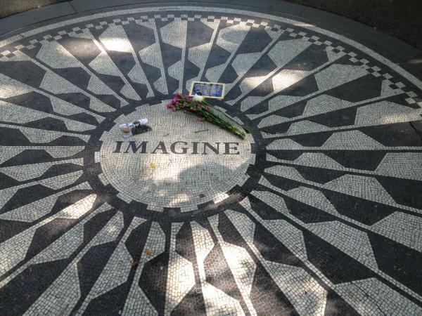FabRingoFacts's tweet photo. Imagine. Peace and love to you all from NYC. http://t.co/TgoscMCj