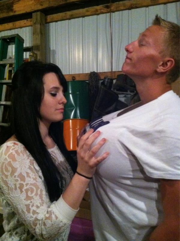 Sierrabuchholz's tweet photo. @dragerracing751 #nicetits. (; http://t.co/qVWvPdKJ
