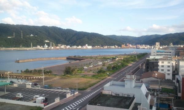 hiiigoo's tweet photo. ビアガーデン来た http://t.co/bbjZiMK7