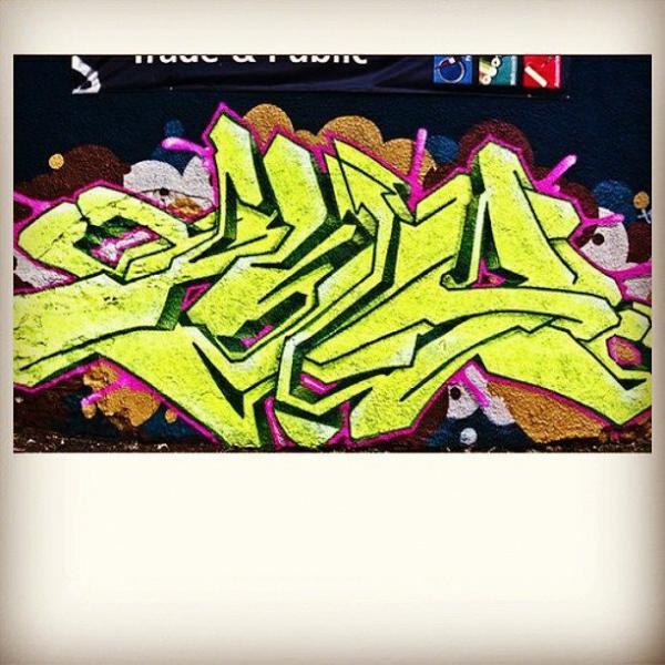 instagraf tweet media