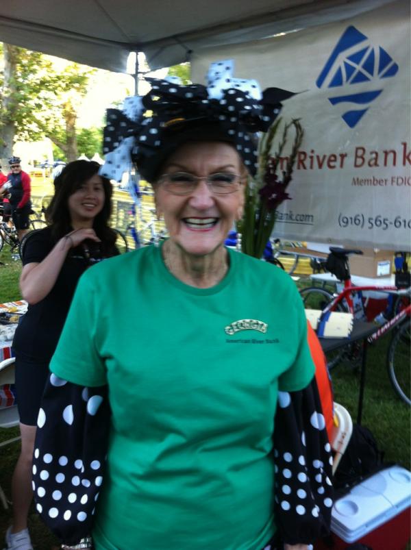 livestrong's tweet photo. Hey @lancearmstrong! Guess who's in #LSCDavis again this year? Georgia! http://t.co/Rce5zs44