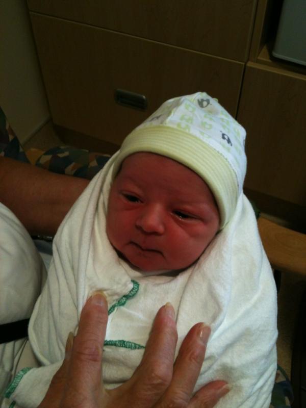 KeeneAnderson's tweet image. Kyler Clayton Anderson. 7 lb 12 oz 20.5" #proud dad  #DreamComeTrue  #2sons #flyakker in training #Leafsnation +1