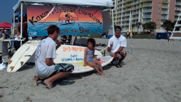 SurfingMyrtle's tweet photo. Aubrey also known as Lilly from Modern Family! We had a great time surfing with you!!! http://t.co/TJljkRdx