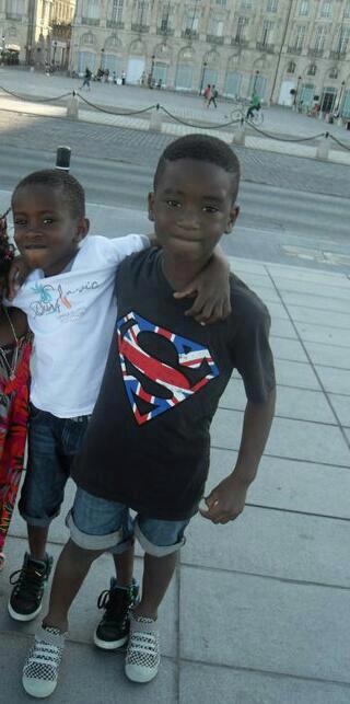 SaritaColombia's tweet photo. #Bordeaux Si vous avez vu ces enfants , ils ont disparu le 23 aux alentours de 18h RT a tout prix svp !!! :((((( http://t.co/cvglcAtV