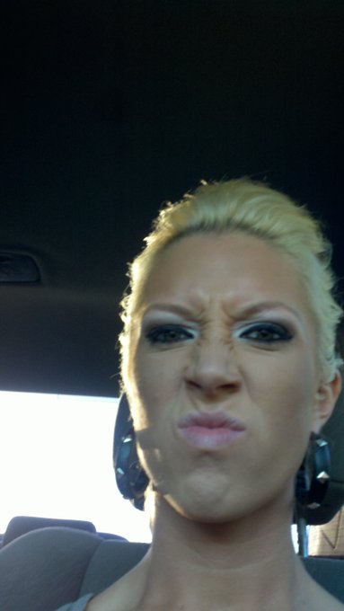 Stuck in stupid warped tour traffic ... I just wanna get home and fuck the shit out of @billy_hart_ http://t