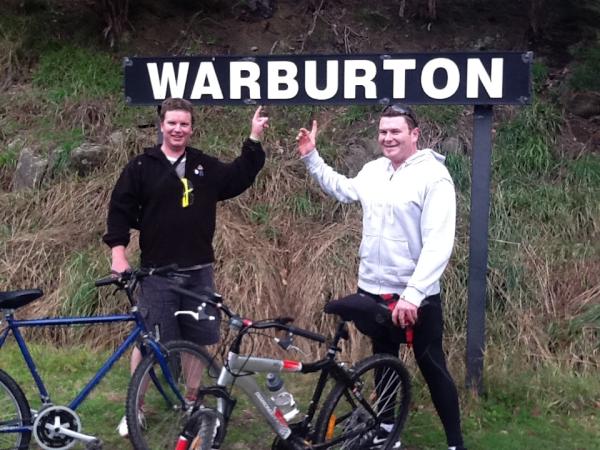 cltwittes's tweet photo. What an amazing effort from our 2 SMs Darren and Brad! Riding 35Km on Sat to raise money for charity http://t.co/ImyQ0d8p