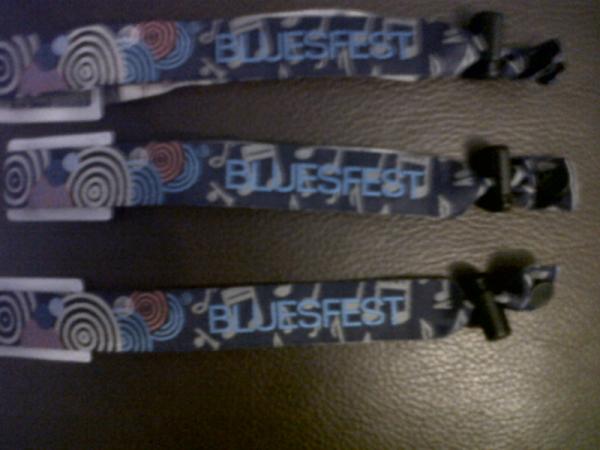 kaydeeeC's tweet photo. @mikeyoungmusic @DaveYoung19  :D http://t.co/NbyC20Xb