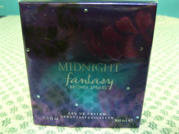 juanlescobar's tweet photo. @ComproVendoo @DonDatos vendo perfume Midnight Fantasy 100 ml $23.000. consultas a @juanluxoescobar RT!. Saludos http://t.co/x7yb4UwJ