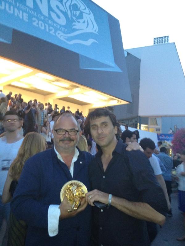 FrancoisQuad's tweet photo. C'etait samedi au festival de la pub avec l'ami Martin. Du lion pour la panthère !!! #canneslions http://t.co/Yi3YPII7
