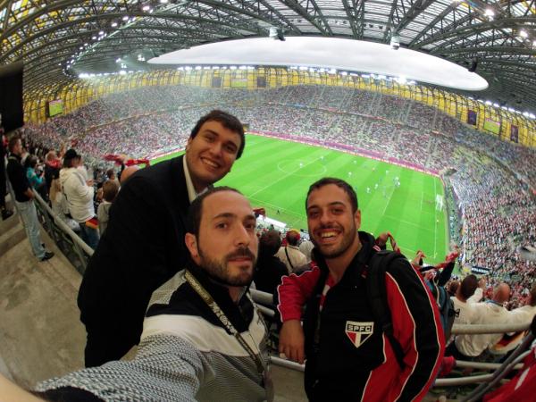 pedroarruda's tweet photo. Tem mais da #Euro2012 hoje no CQC http://t.co/O76MvpHZ