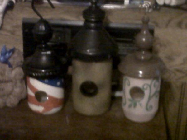 SQWood44's tweet photo. @lynneknowlton just wntd to share with U some projects using recycled  food &amp; drink containers. http://t.co/cuXrlMli