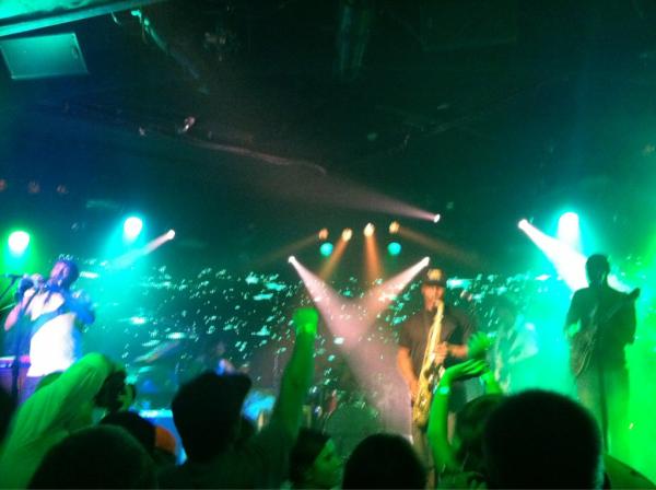 TJ_SKIS's tweet image. Crushing curfew with #karldenson #bellyup #aspen @AspenBrewingCo