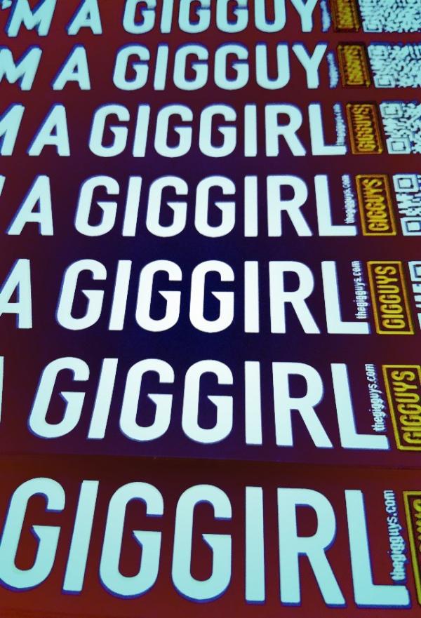 '@GigGuys: Are you a GigGuy or a GigGirl? ;) ' i want themmmmmmm :))