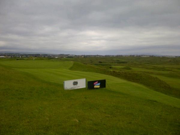 HIO155's tweet image. "@TitleistEurope: Royal Portrush in all its glory. #classiclinksland http://t.co/qwuCku3f" I wanna go!!  Make a wish for old farts?  I wish!