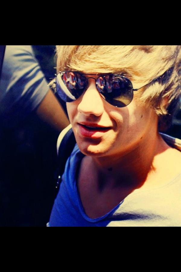 allianadolina's tweet photo. #InLoveWithOneDirection @Real_Liam_Payne I Love You!!! Always and Forever Follow Back Please? ;) x http://t.co/nzUby2qN