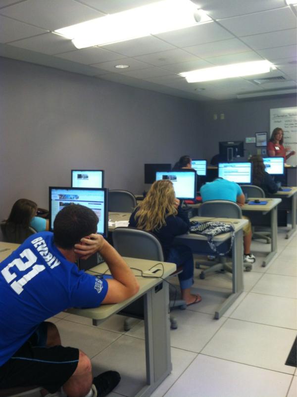 08_Lil_Tyler's tweet photo. Group 8 is looking a little dead lol http://t.co/FEJjlmaU