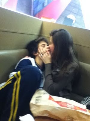 Negrinis_ tweet picture
