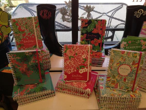 MonogramShopKC's tweet image. Lilly planners are in! Come by before they're all gone!!! $32.50.... Monogram included!!