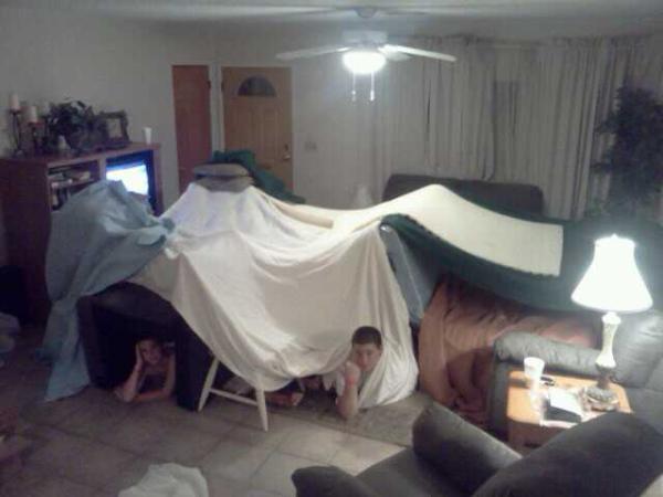 rodentruler's tweet image. Fort Building with 13 year olds #sortawow