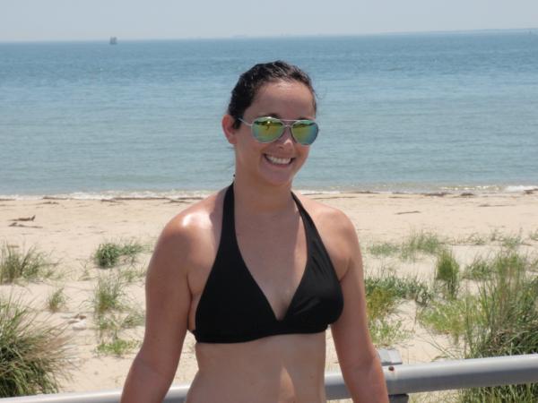 mrsdavidrush's tweet photo. Hoping to get much tanner today :) Work with me sun... http://t.co/BlssEc3z