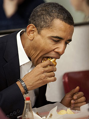 BarackaKnows's tweet photo. NOM NOM NOM NOM http://t.co/T1U6tnXB