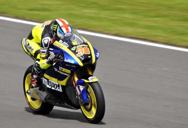 mango_maty's tweet photo. @BradleySmith38 Silverstone 2012: hammering it down the straights. great day http://t.co/3gKg6rZs