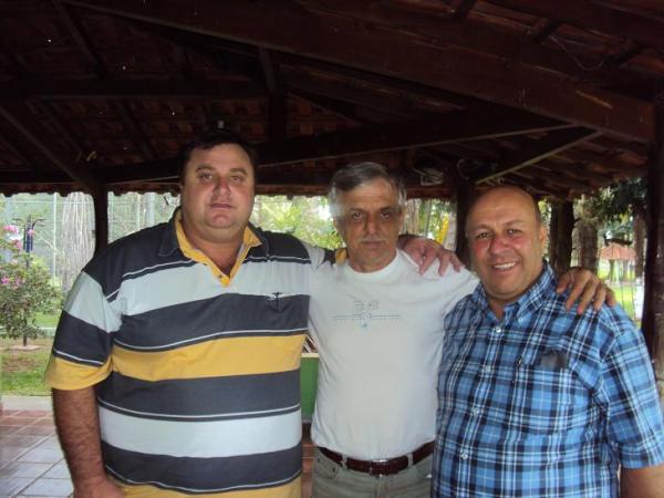 RoqueDeputado's tweet photo. Vereador Nardão Sacomani, Roquinho e Empresário Pastor Jorge Amorim de Penápolis. http://t.co/Sap7wZns