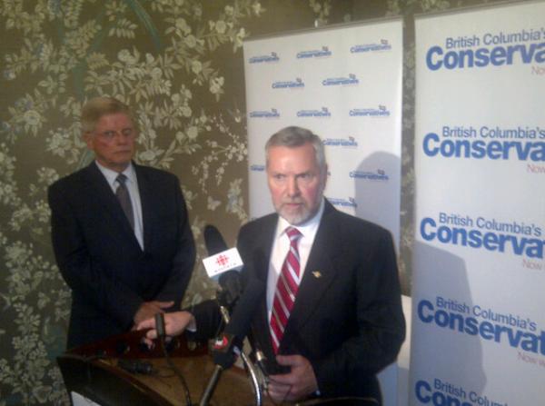 ianabailey's tweet image. #BCCon MLA John van Dongen talks #bcrail . Says pursuing evidence on Premier Clark's conduct in matter. #bcpoli