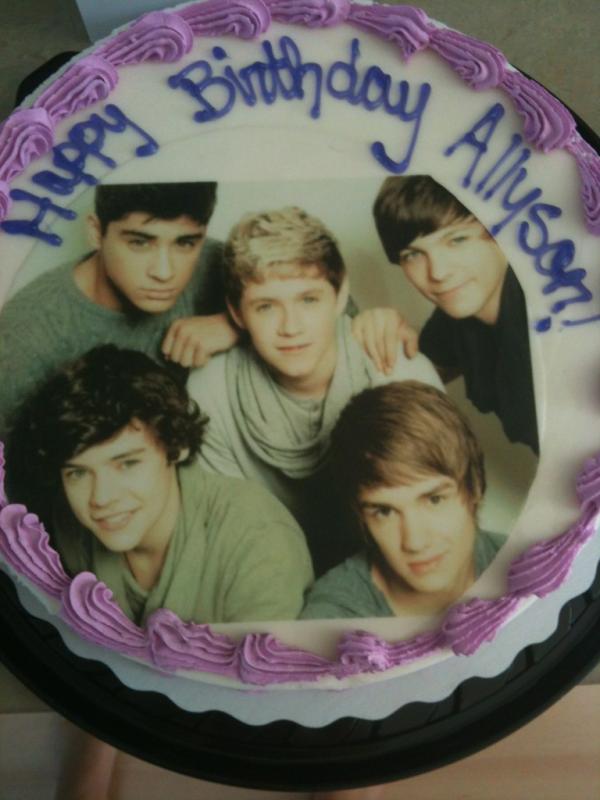 Raybekah's tweet photo. @onedirection Forgot to attach the photo! http://t.co/F0UBCoNC