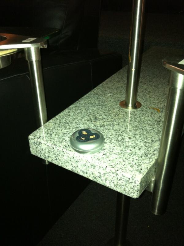 AnaLauraSolana's tweet photo. Ahora en @Cinemex Forum Tepic ! El servicio que te mereces con Velluxsystems 😃 http://t.co/IAg8wCOm