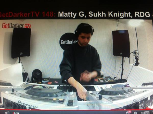 selectaghetto's tweet photo. @mattygbeatz is live on @GetDarker http://t.co/BAv92L6G