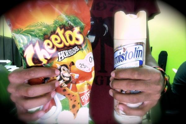 cristxart's tweet image. #Grabamos #Comemos #Vacilamos  #CCE24media Entiende el concepto de esta pic  @IssaZam90 @musicogeek