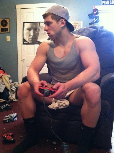 BbabyBobb's tweet photo. desordenado.. pero HOT ♥ http://t.co/t10pycYQ
