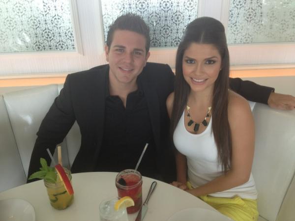 CronosSalazar's tweet photo. Entrevistando a @AnaPatriciaTV en Asia de Cuba. Gracias Ana! http://t.co/mnok7R3X