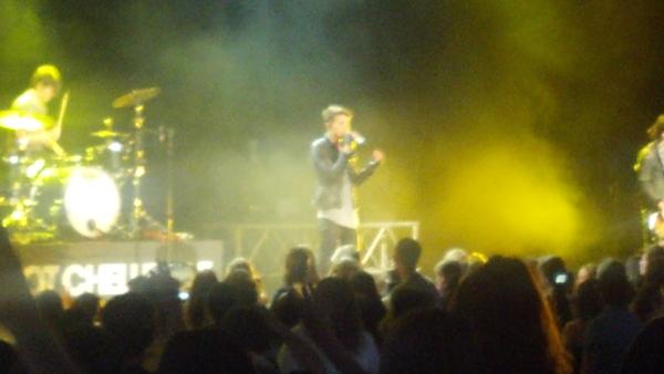 DiggityDevv's tweet image. Here's a Hot Chelle Rae shot for all you fans who couldn't be here tonight Demi's on in 10! #spacattack