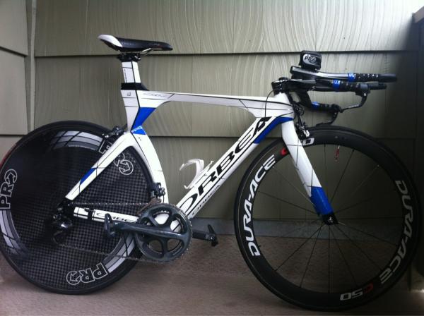 grifffo's tweet photo. Black or White. Gunna be a hard decision come the next race day! Thanx @OrbeaBicycles @ShimanoTRI http://t.co/NhcVRDpr