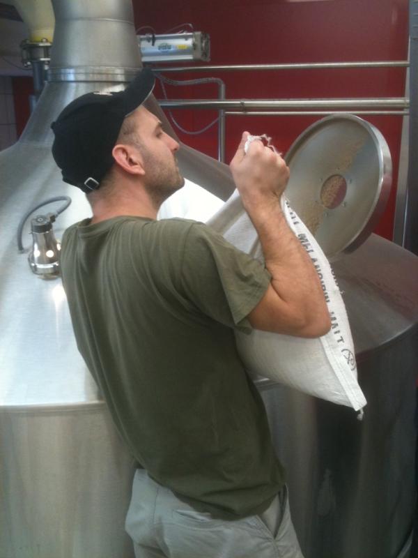 #magnitudoblonde #birraartigianale l'avena la mettiaml diretto nell'ammostatore