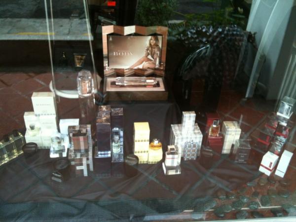xx_simplicity's tweet photo. Here's good news for fans of Burberry products!! 40% off all Burberry items! While stocks last :) http://t.co/SzUuxDTh