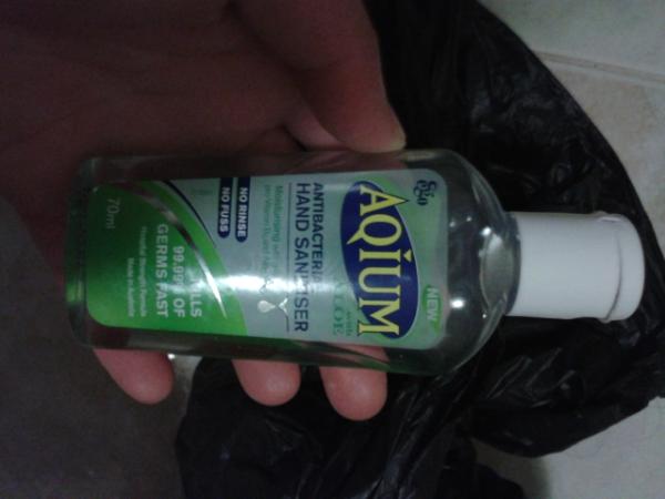 EM_ily_HA's tweet image. Am I a traitor for using #AQIUM instead of #Dettol? In my defence I love them both (bffl) &amp;amp;t he chemist ran out of D!