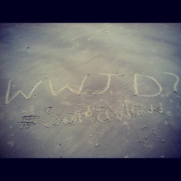 amberlhurst's tweet image. Sand art! @laurabsmith94 @LaurenAsh_94 @mCamp94 #sortawow #Superwow2012