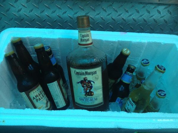MUNCHEE5's tweet photo. It's a very Munchee5 4th of July in Newport Beach at the Dunes! here till 11, fireworks at 9! 1131 Back Bay Drive http://t.co/IXxrAehz