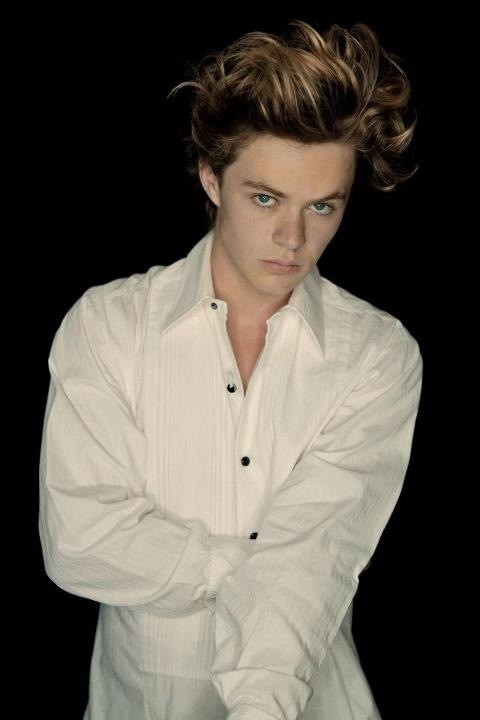 HarrisonGilber's tweet photo. :) x http://t.co/yiuE7DqK