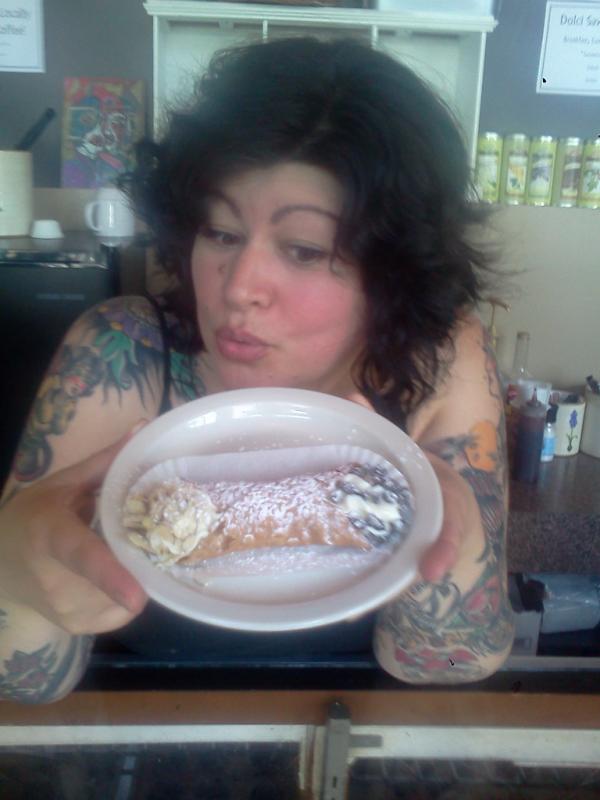 DolciCaffe tweet picture