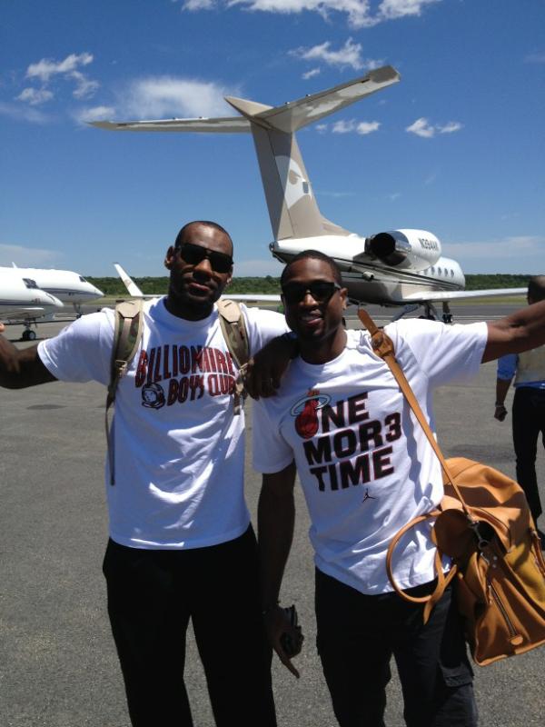 KingJames's tweet photo. Great time in NY doing talk shows solo and with my bros @dwyanewade @chrisbosh ! Now back to Miami we go http://t.co/isAO35vB