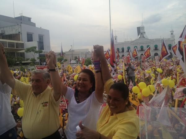Xavi_Hdz1's tweet photo. @nunezarturo nuestro virtual gobernador #PorAmoraTabasco http://t.co/YFggS4Ov
