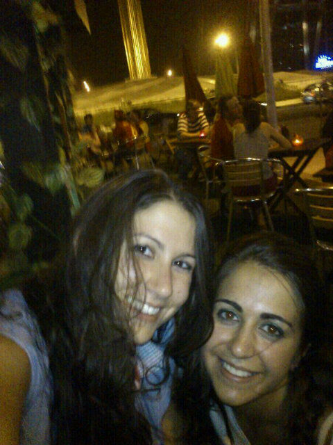 beatrizrig's tweet photo. Con @anacastere celebrando la victoria!vivan los mojitos y las caipiriñas que nos ha servido gloria! http://t.co/AeqmILra