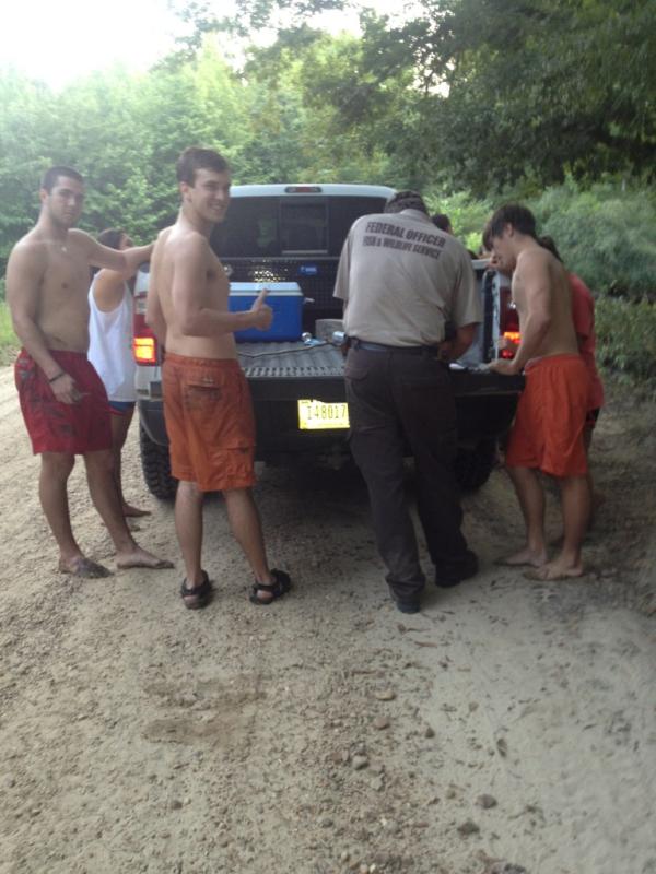 davisjosey's tweet photo. Wardens are back at it @vinnievozzo @lee_peeples @TayBryanOnline #blakejackson http://t.co/2qW1AXXo